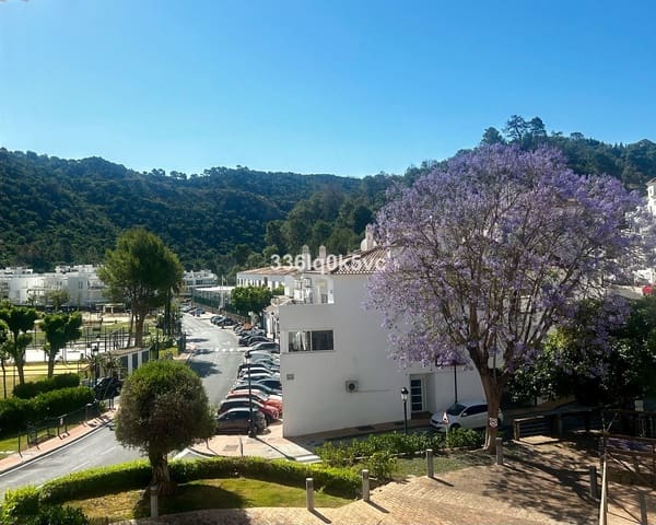 4 bedroom Villa for sale in Benahavís with pool - € 899,000 (Ref: 9675999)