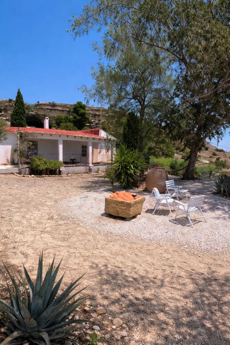 5 soveværelse Finca/Landehus til salg i Fortuna med swimmingpool garage - € 245.000 (Ref: 9694177)