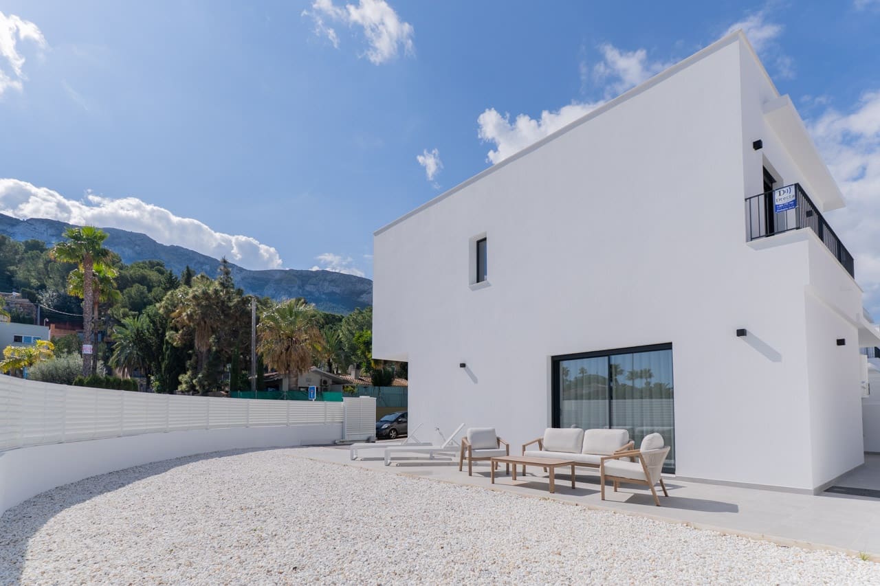 3 slaapkamer Villa te koop in Denia met zwembad garage - € 695.000 (Ref: 9694179)