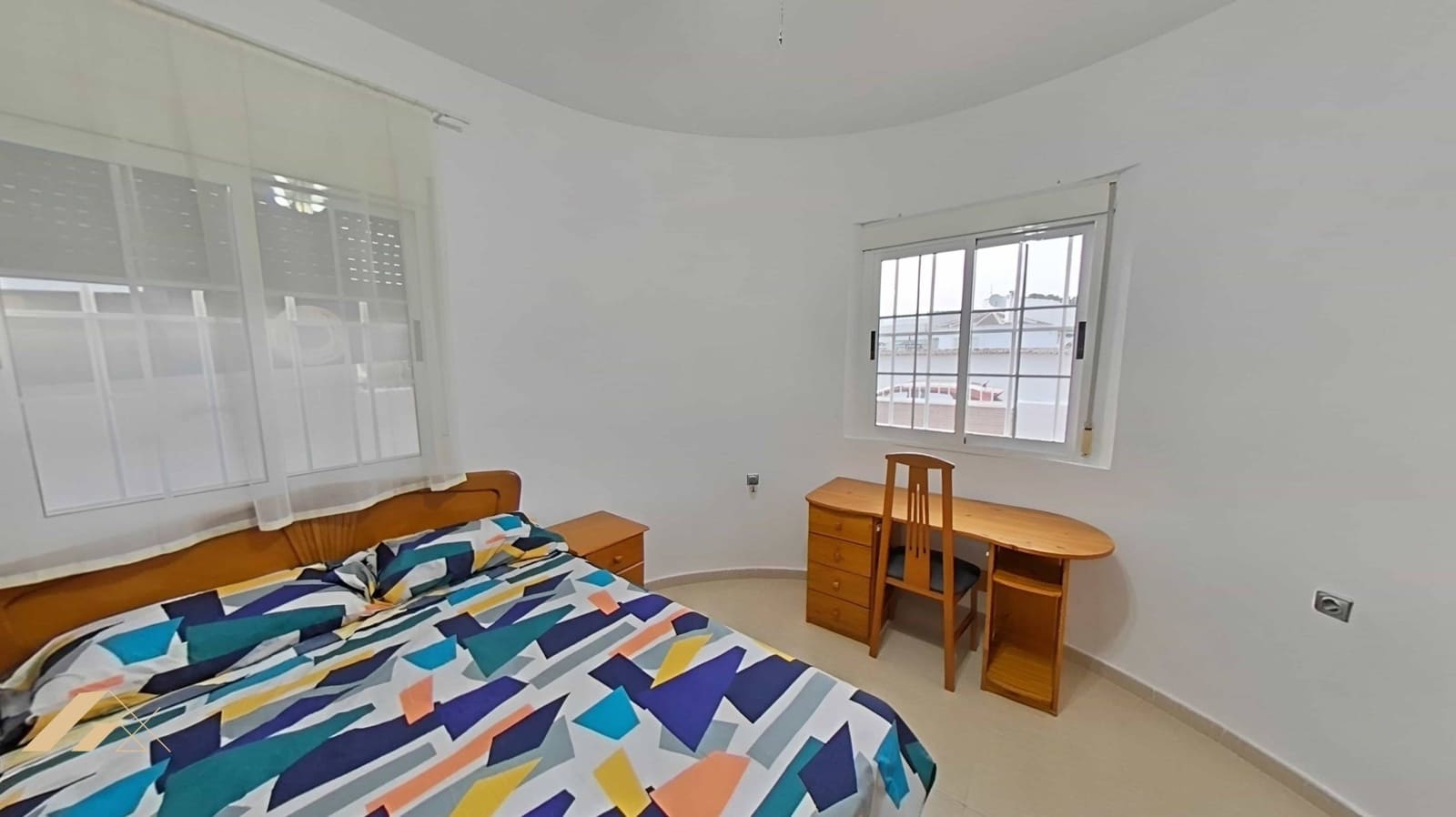 3 soveværelse Villa til salg i Torrevieja med swimmingpool - € 324.500 (Ref: 9694180)