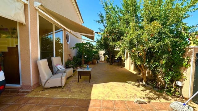 4 makuuhuone Huvila myytävänä paikassa Orihuela Costa, Orihuela mukana uima-altaan - 399 900 € (Ref: 9725042)