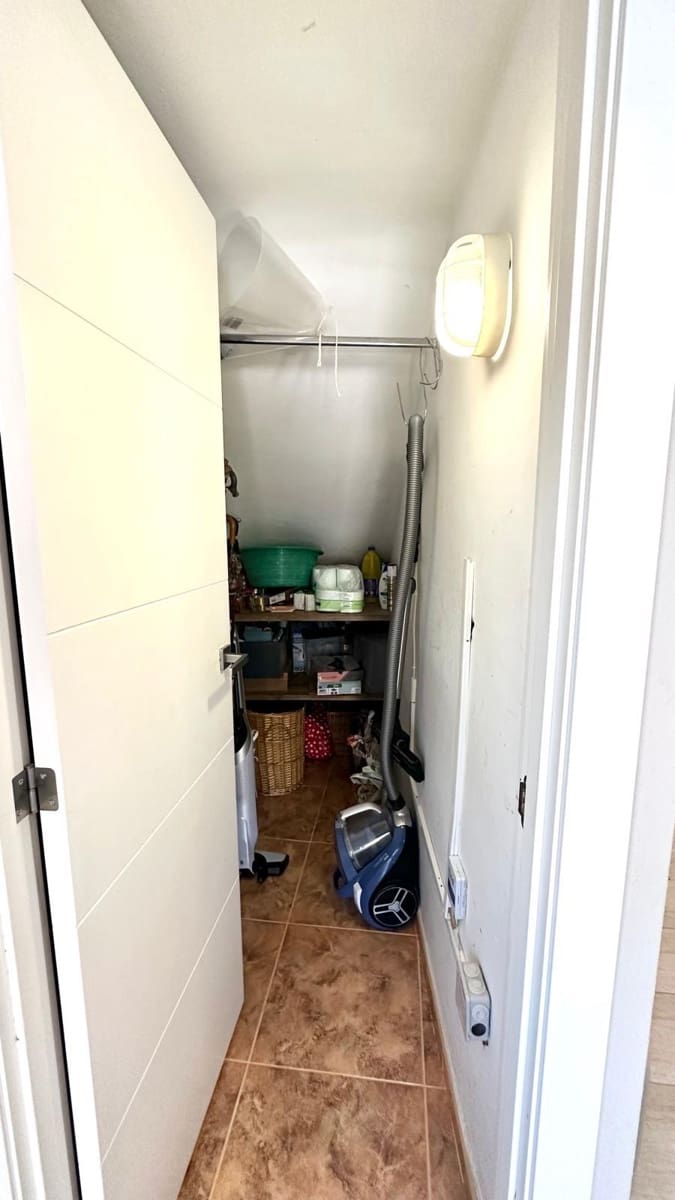 4 slaapkamer Villa te koop in Orihuela Costa met zwembad - € 399.900 (Ref: 9725042)