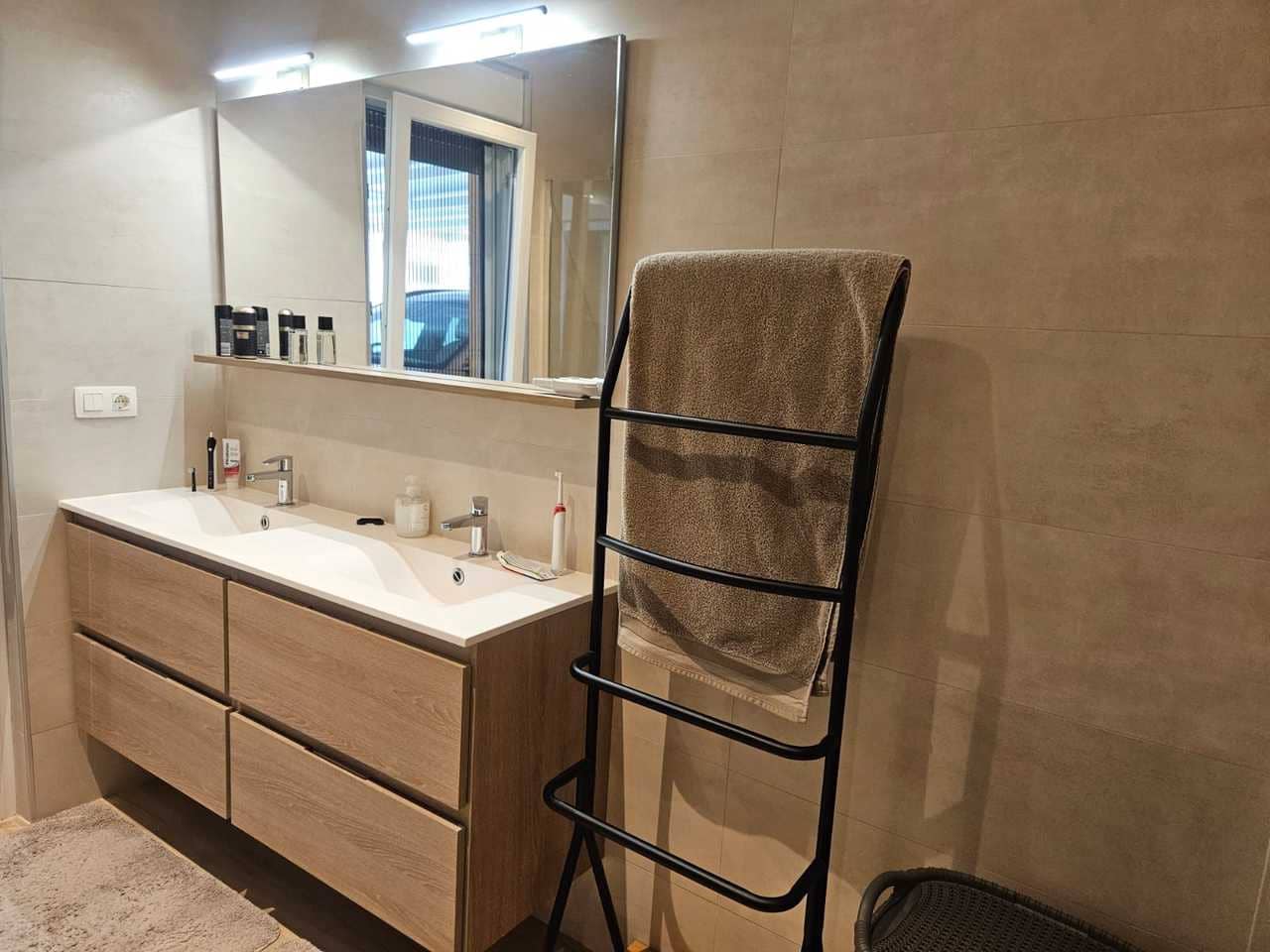 Chalet de 4 habitaciones en Torrevieja en venta con garaje - 780.000 € (Ref: 9725045)