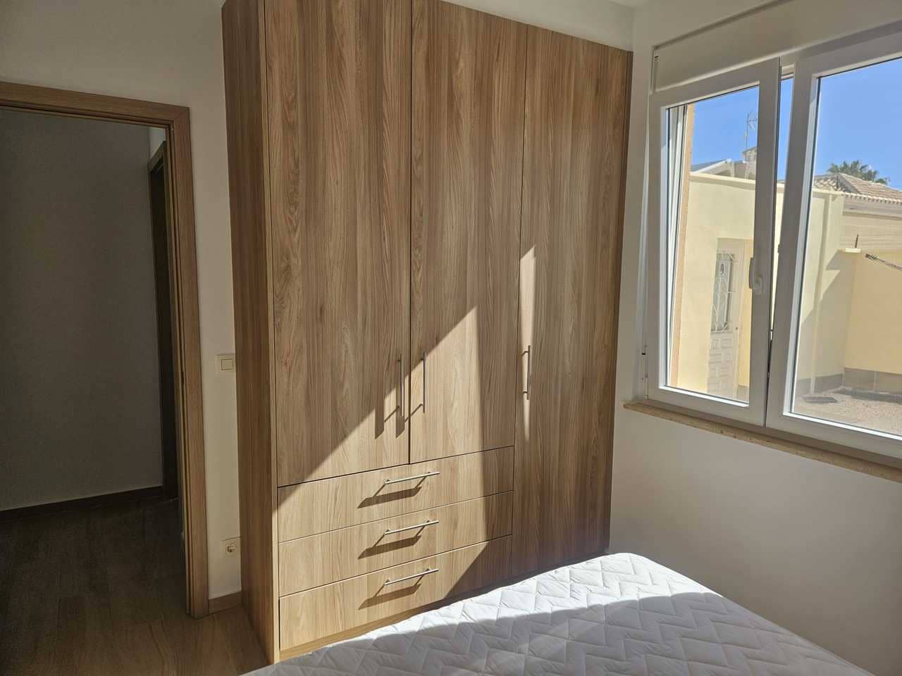 Chalet de 4 habitaciones en Torrevieja en venta con garaje - 780.000 € (Ref: 9725045)