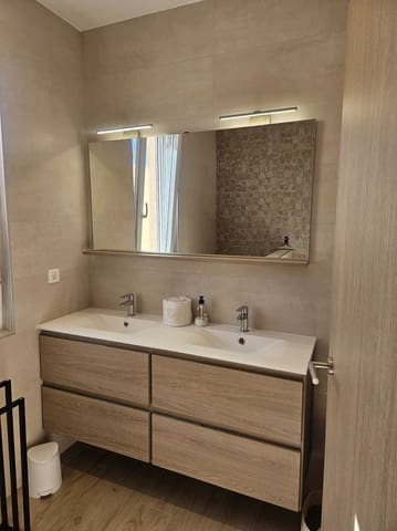 4 sovrum Villa till salu i Torrevieja med garage - 775 000 € (Ref: 9725045)