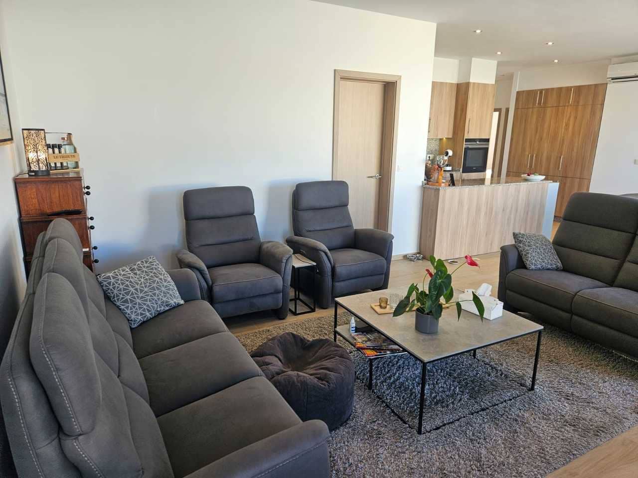 4 bedroom Villa for sale in Torrevieja with garage - € 775,000 (Ref: 9725045)