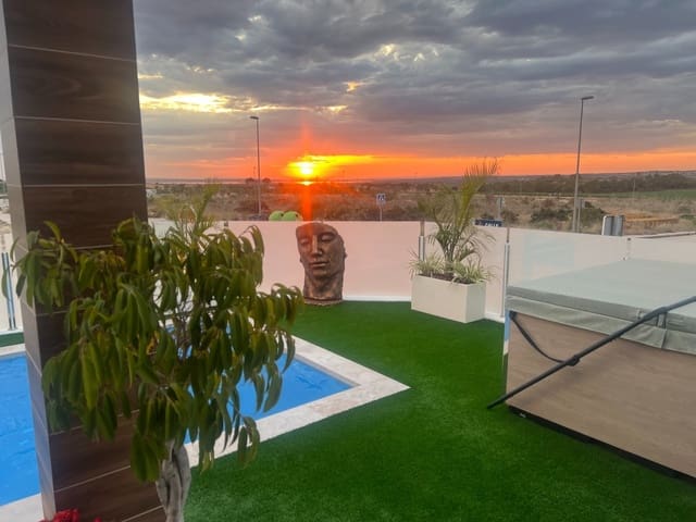 Chalet de 3 habitaciones en Los Montesinos en venta con garaje - 489.999 € (Ref: 9778734)