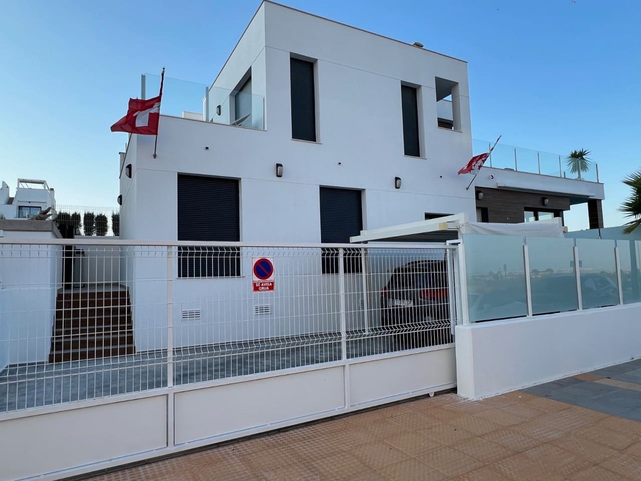 Chalet de 3 habitaciones en Los Montesinos en venta con garaje - 489.999 € (Ref: 9778734)