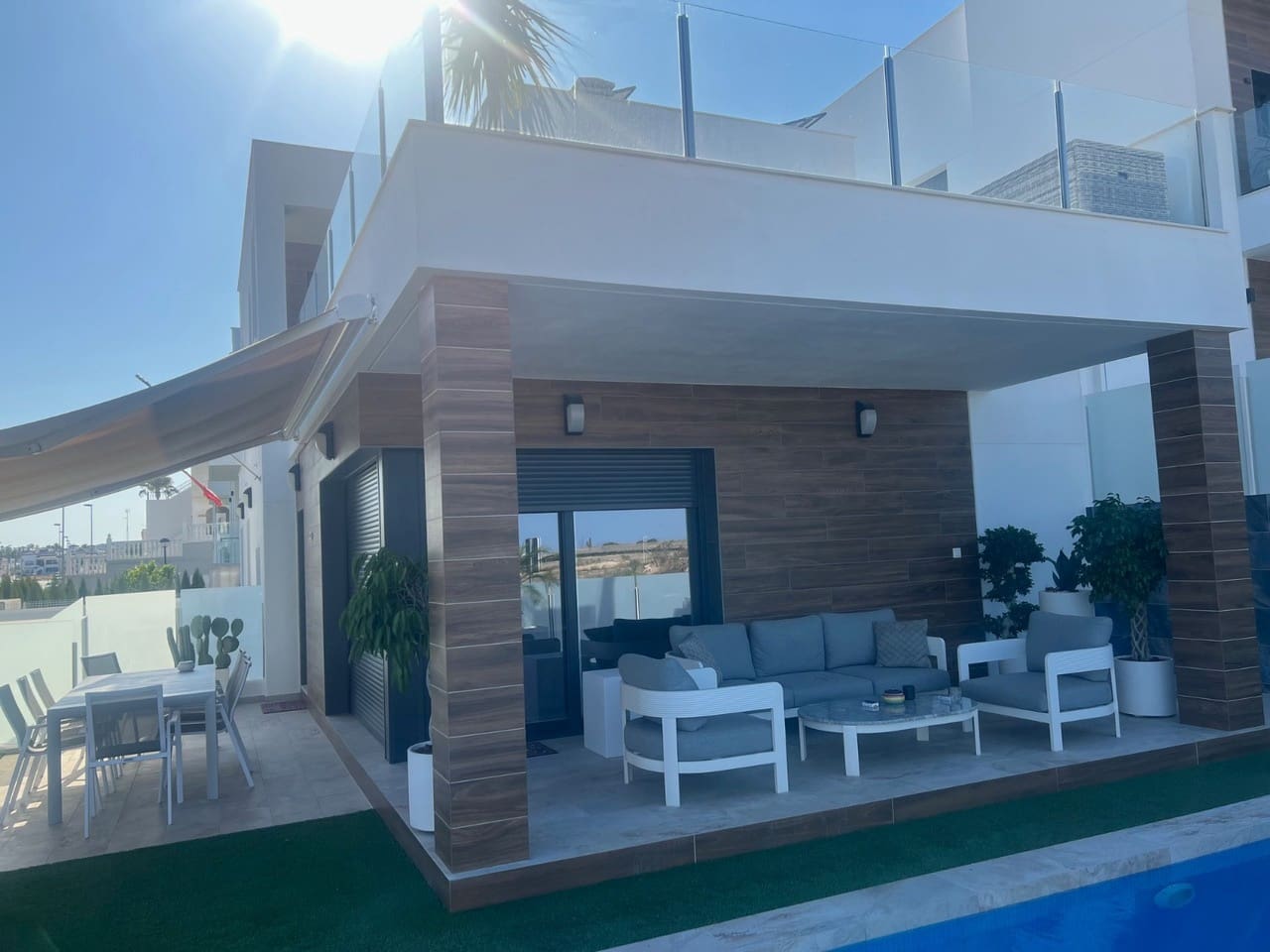 Chalet de 3 habitaciones en Los Montesinos en venta con garaje - 489.999 € (Ref: 9778734)