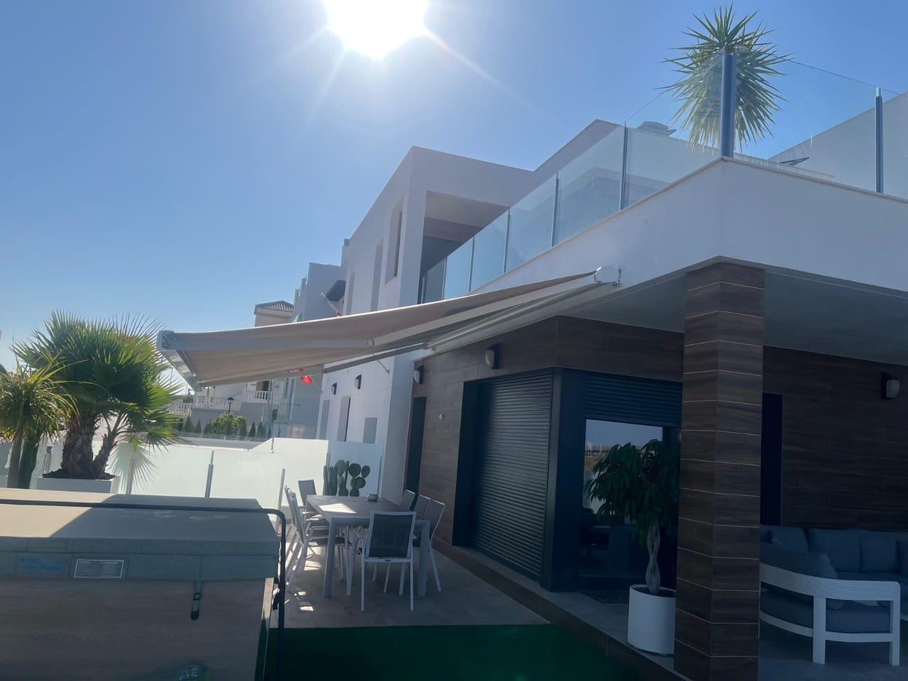 Chalet de 3 habitaciones en Los Montesinos en venta con garaje - 489.999 € (Ref: 9778734)