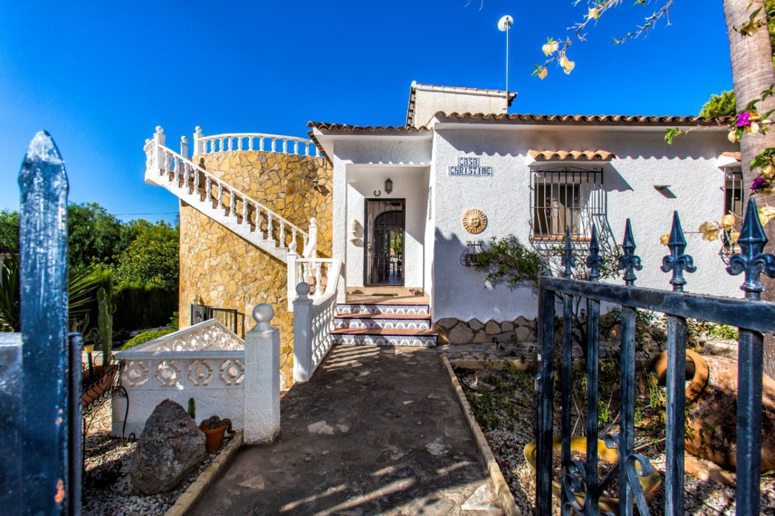 4 slaapkamer Villa te koop in Benissa met zwembad garage - € 610.000 (Ref: 9877501)