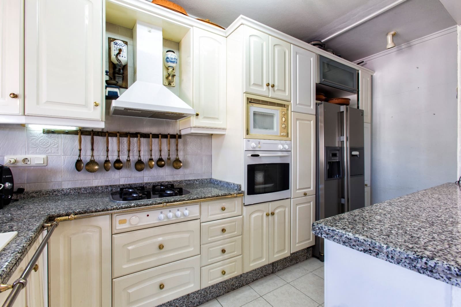 4 slaapkamer Villa te koop in Benissa met zwembad garage - € 610.000 (Ref: 9877501)