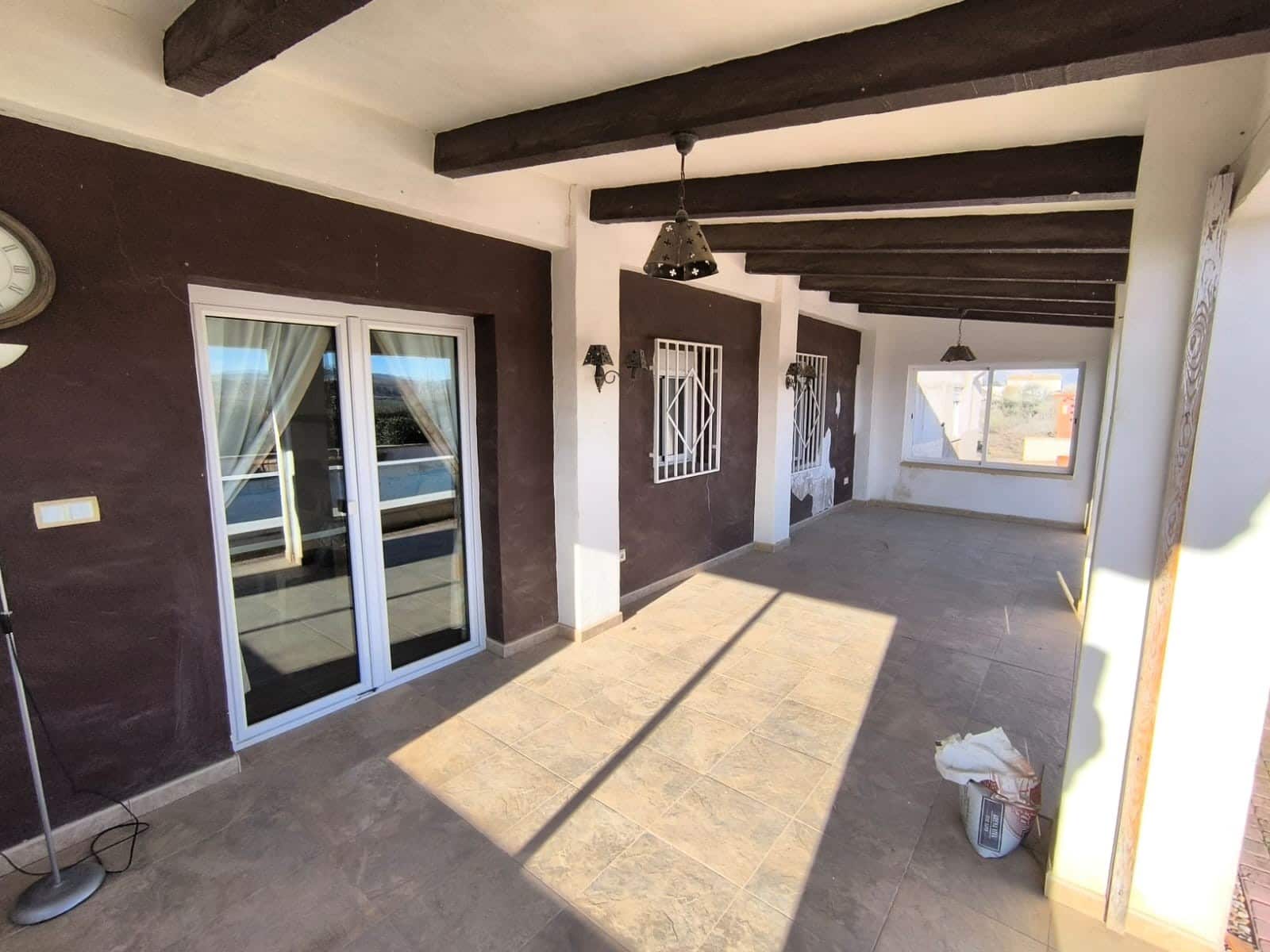 4 slaapkamer Villa te koop in Villena met zwembad garage - € 225.000 (Ref: 9891268)