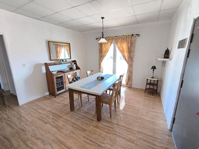 4 soveværelse Villa til salg i Villena med swimmingpool garage - € 225.000 (Ref: 9891268)