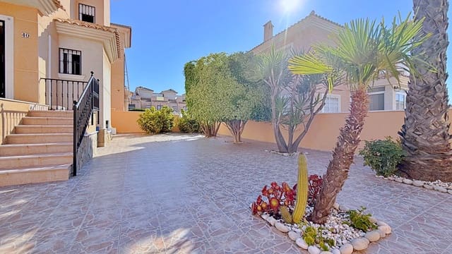 4 bedroom Villa for sale in Orihuela - € 379,000 (Ref: 9948773)