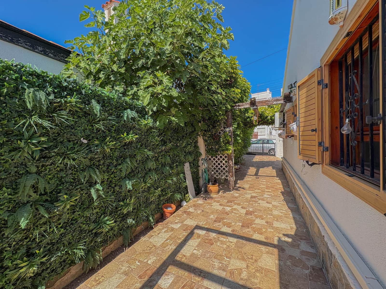 Chalet de 2 habitaciones en Torrevieja en venta con piscina - 189.000 € (Ref: 9948775)