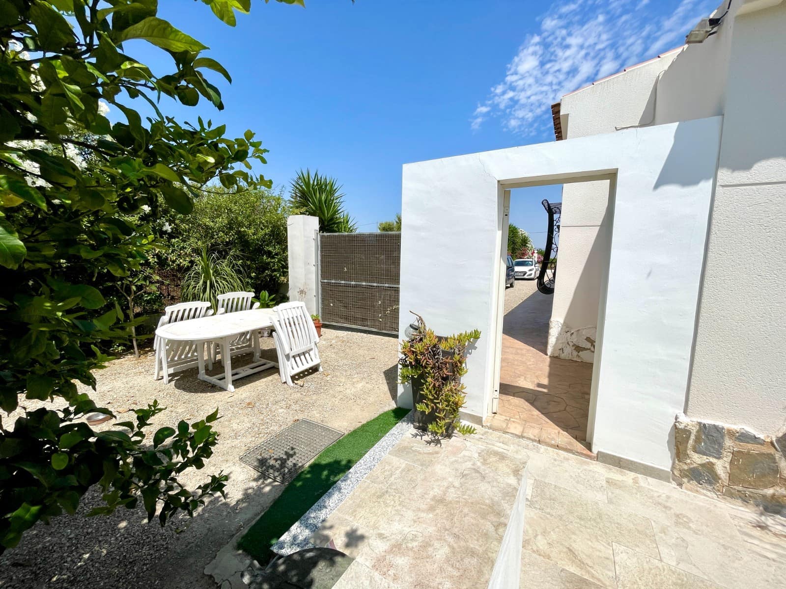 4 slaapkamer Villa te koop in Daya Nueva met zwembad - € 395.000 (Ref: 9948777)