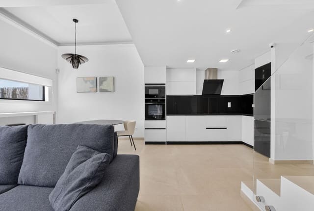 3 slaapkamer Villa te koop in Guardamar del Segura met zwembad garage - € 445.000 (Ref: 9974230)