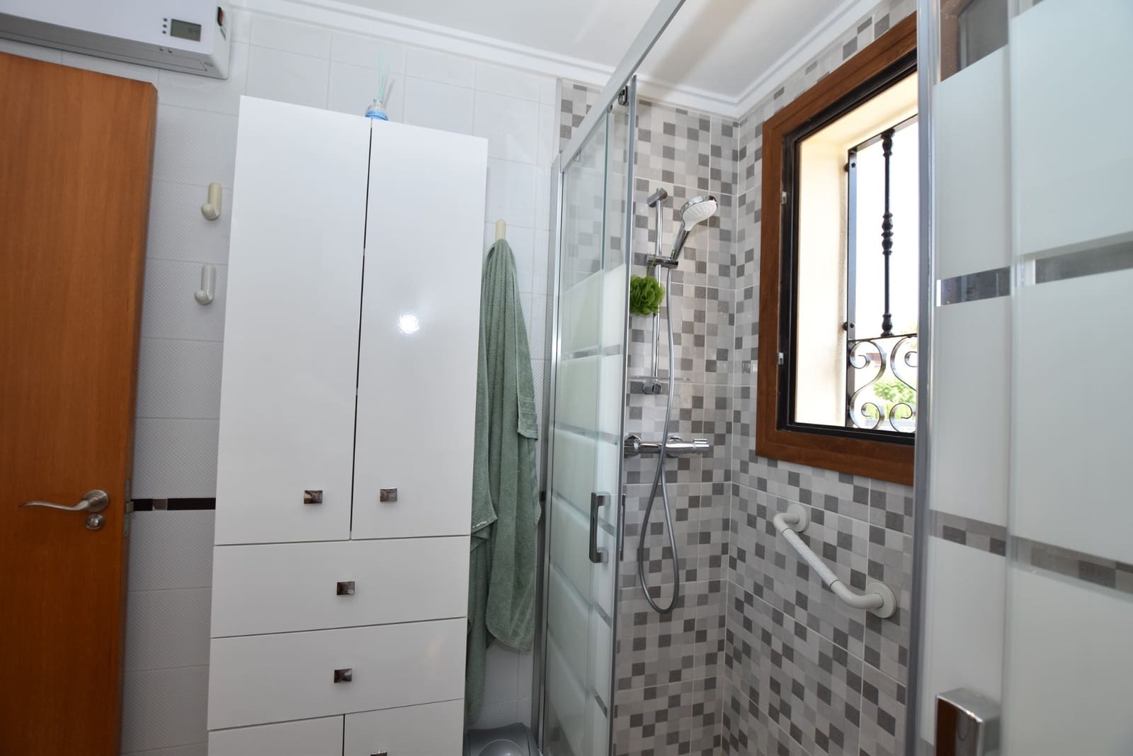 2 bedroom Apartment for sale in Algorfa - € 205,000 (Ref: 9974233)
