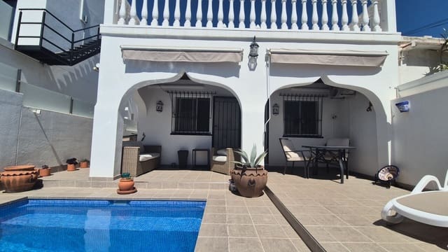 2 soverom Hus til salgs i Villamartin, Orihuela med svømmebasseng garasje - € 240 000 (Ref: 9976586)