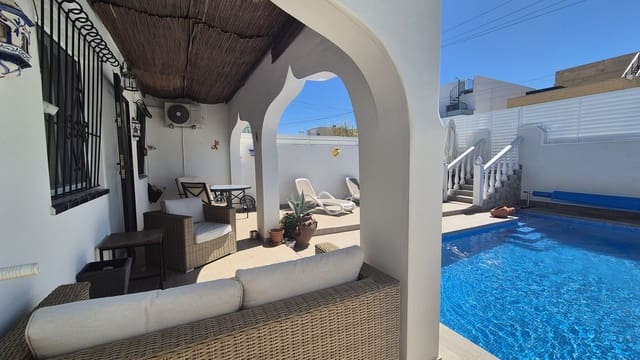 2 soverom Hus til salgs i Villamartin, Orihuela med svømmebasseng garasje - € 240 000 (Ref: 9976586)