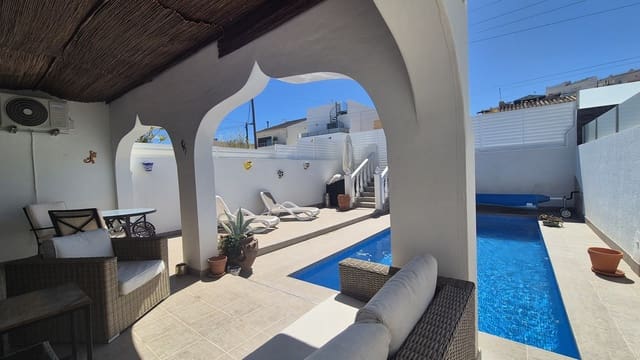2 soverom Hus til salgs i Villamartin, Orihuela med svømmebasseng garasje - € 240 000 (Ref: 9976586)