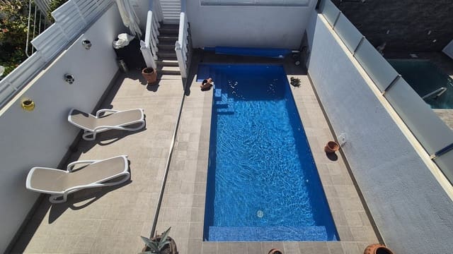 2 soverom Hus til salgs i Villamartin, Orihuela med svømmebasseng garasje - € 240 000 (Ref: 9976586)