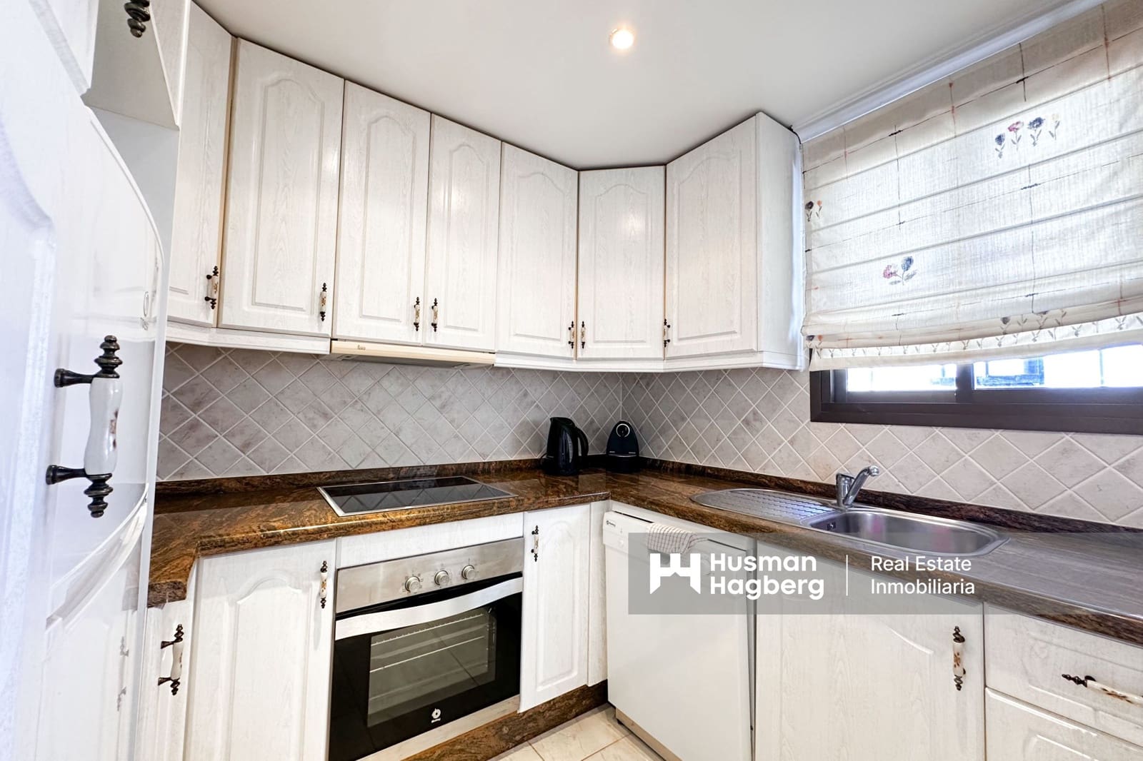 3 makuuhuone Huoneisto myytävänä paikassa Nerja mukana uima-altaan - 525 000 € (Ref: 10014865)