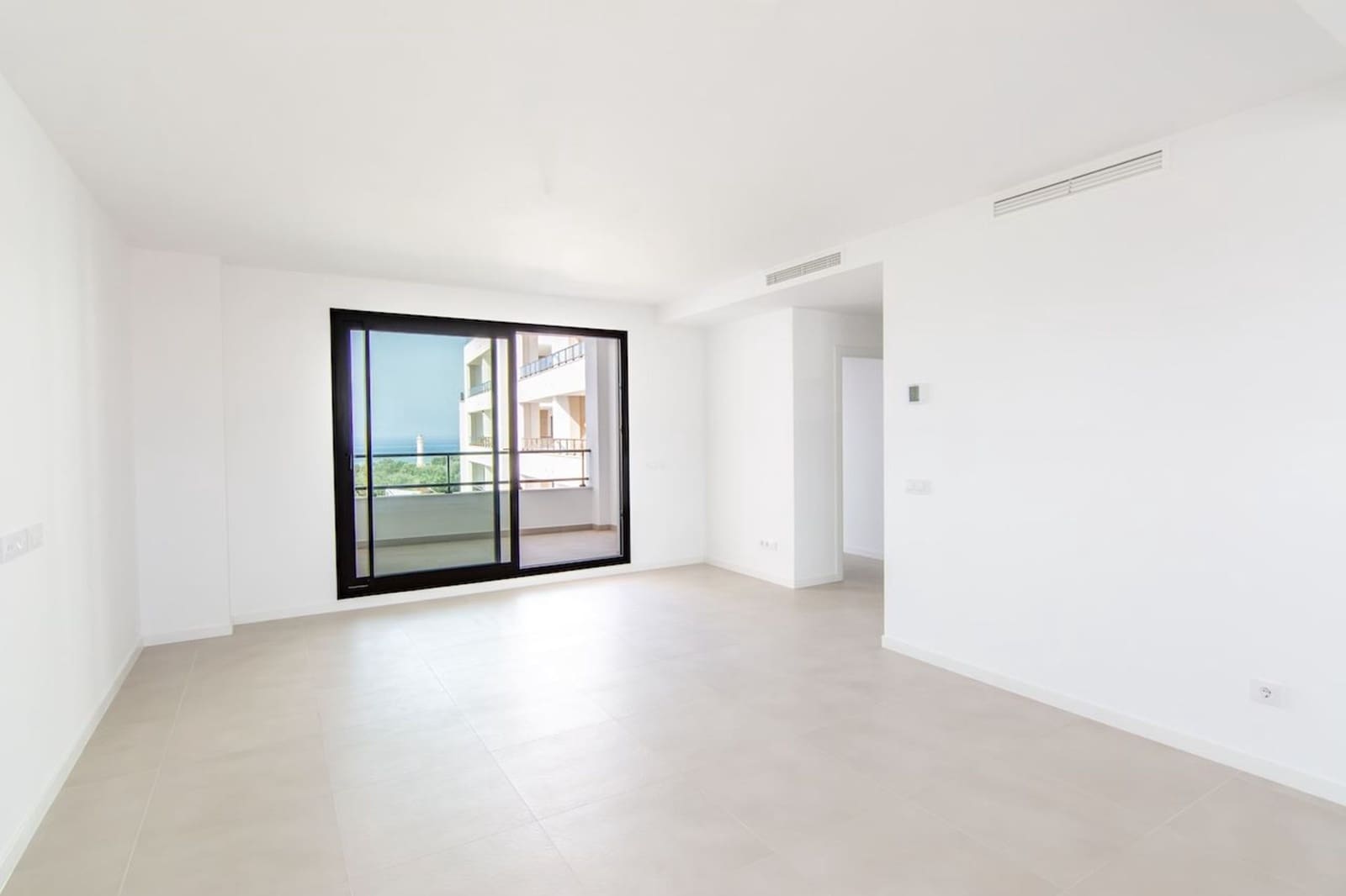 2 slaapkamer Appartement te koop in Torrox met zwembad garage - € 395.000 (Ref: 10029576)