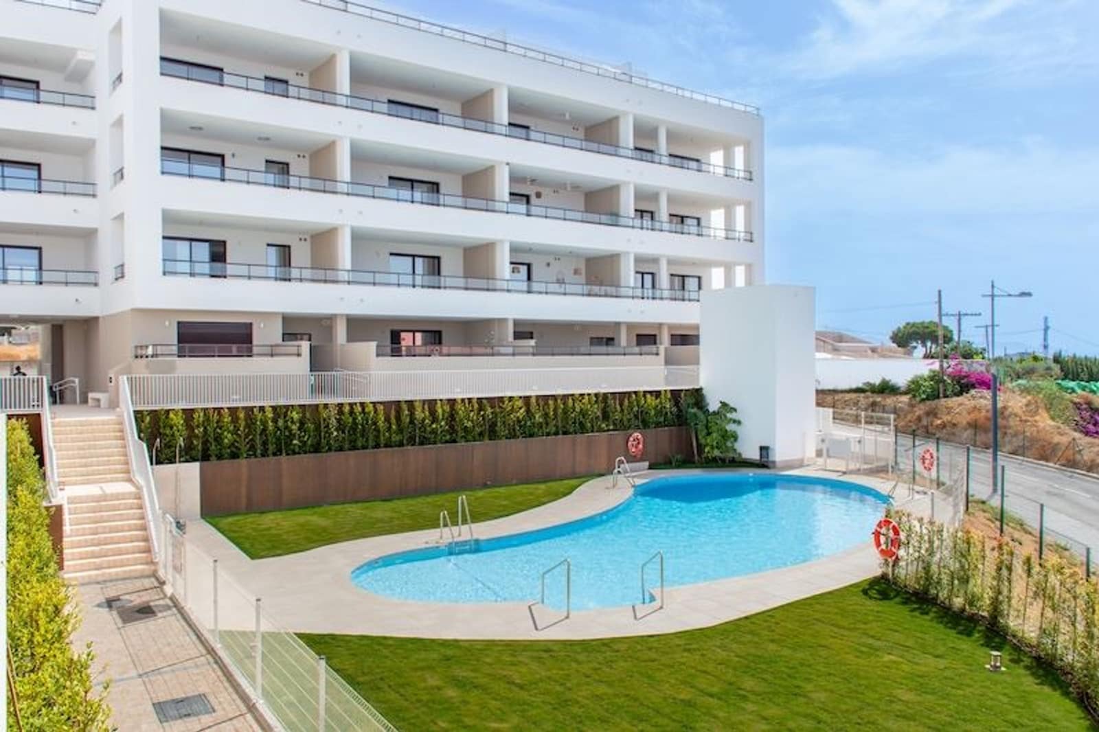 2 slaapkamer Appartement te koop in Torrox met zwembad garage - € 395.000 (Ref: 10029576)