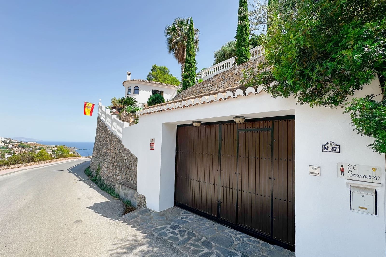 Chalet de 4 habitaciones en Almuñécar en venta con piscina garaje - 1.099.000 € (Ref: 10057612)