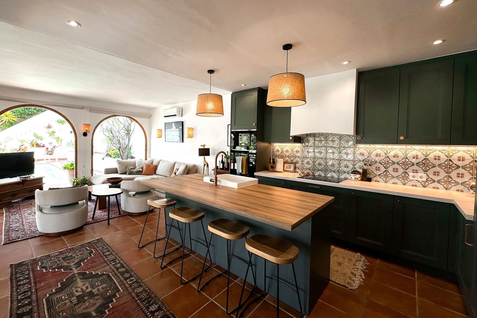 Chalet de 4 habitaciones en Almuñécar en venta con piscina garaje - 1.099.000 € (Ref: 10057612)