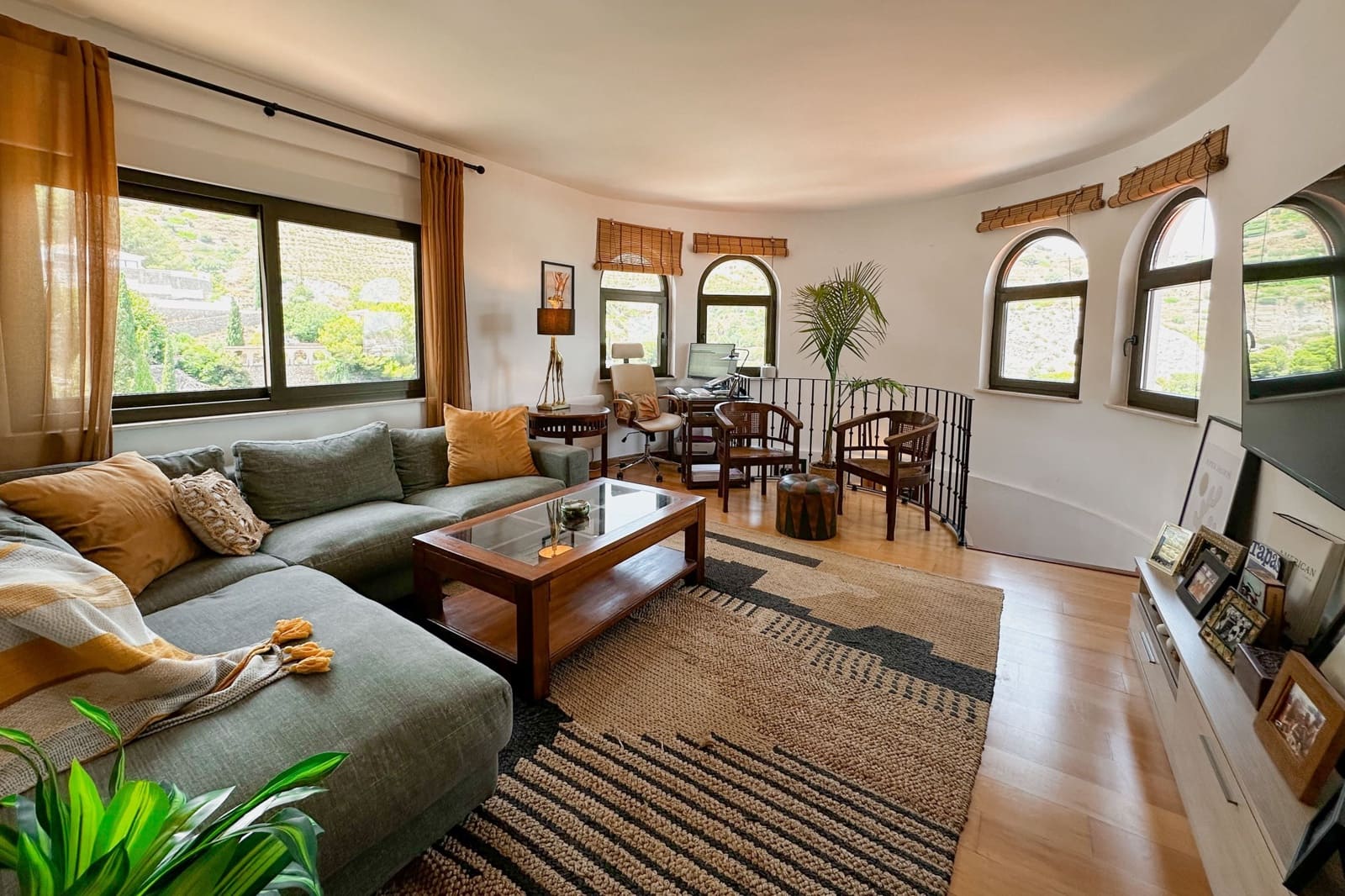 Chalet de 4 habitaciones en Almuñécar en venta con piscina garaje - 1.099.000 € (Ref: 10057612)