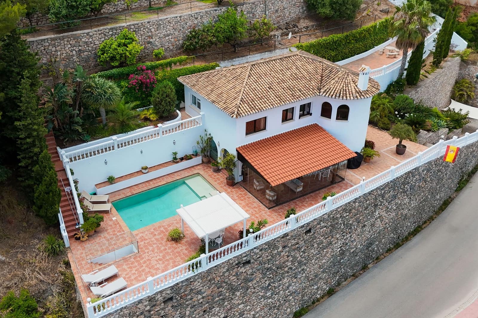 Chalet de 4 habitaciones en Almuñécar en venta con piscina garaje - 1.099.000 € (Ref: 10057612)