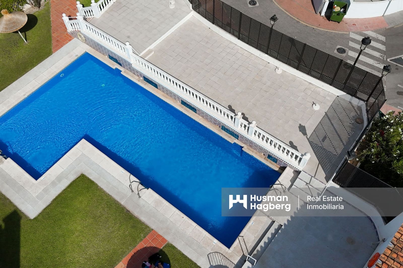 Apartamento de 3 habitaciones en Nerja en venta con piscina - 495.000 € (Ref: 10060547)