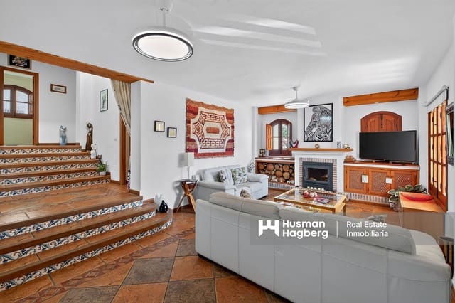 4 soveværelse Villa til salg i Frigiliana med swimmingpool - € 950.000 (Ref: 10071029)