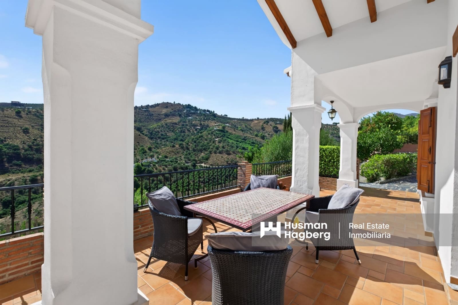 4 bedroom Villa for sale in Frigiliana with pool - € 950,000 (Ref: 10071029)
