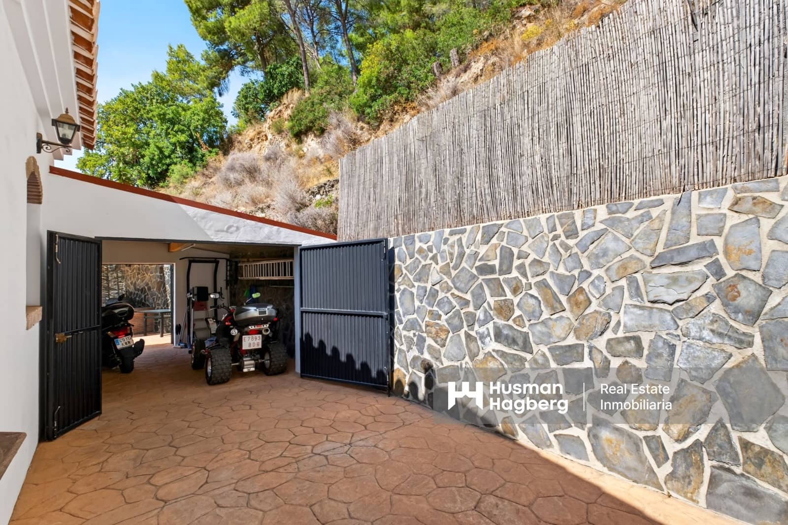 4 bedroom Villa for sale in Frigiliana with pool - € 950,000 (Ref: 10071029)