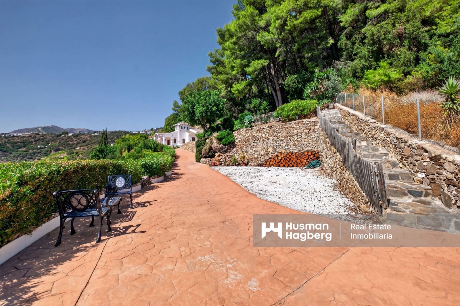 4 bedroom Villa for sale in Frigiliana with pool - € 950,000 (Ref: 10071029)