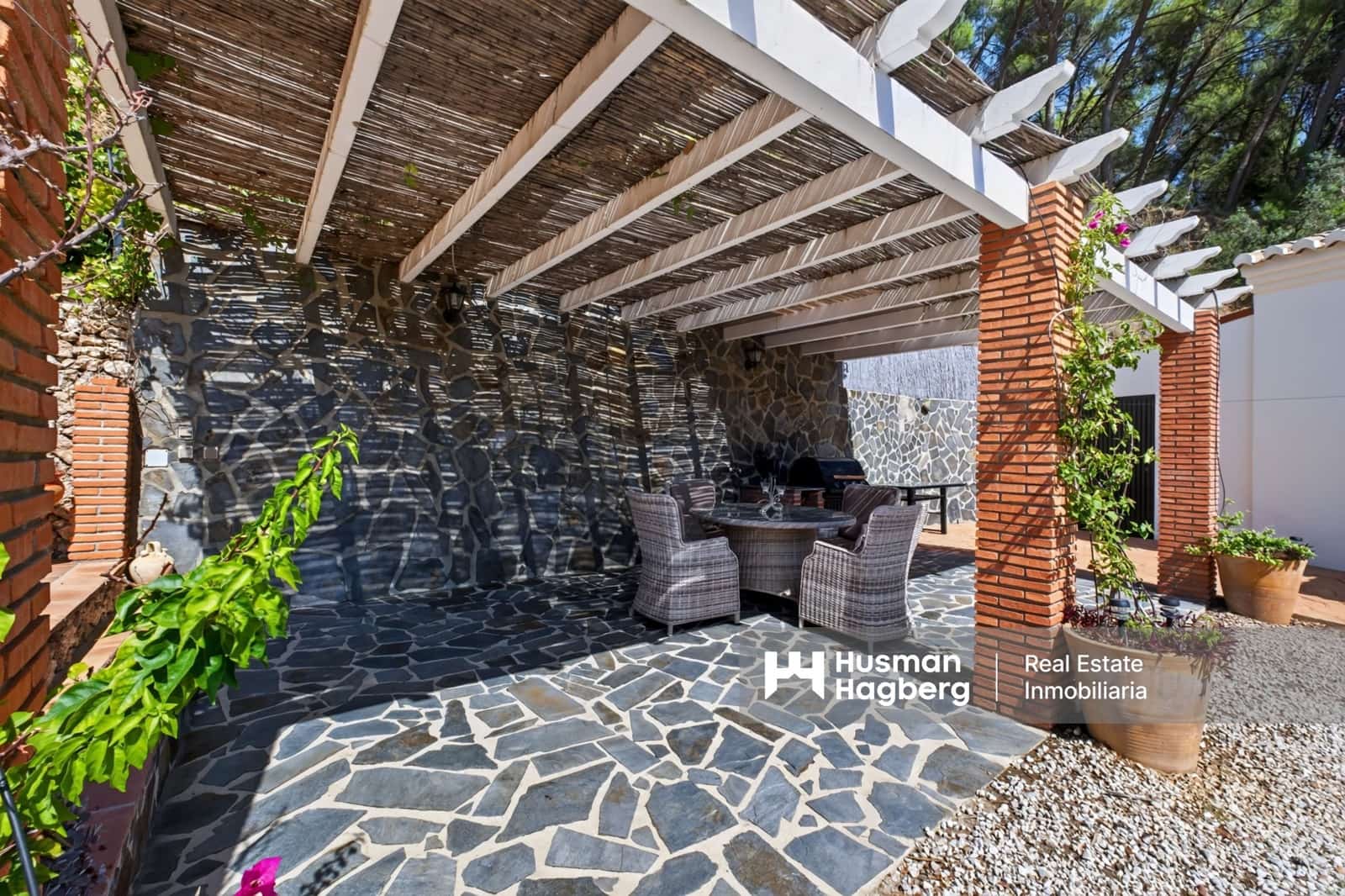 4 bedroom Villa for sale in Frigiliana with pool - € 950,000 (Ref: 10071029)