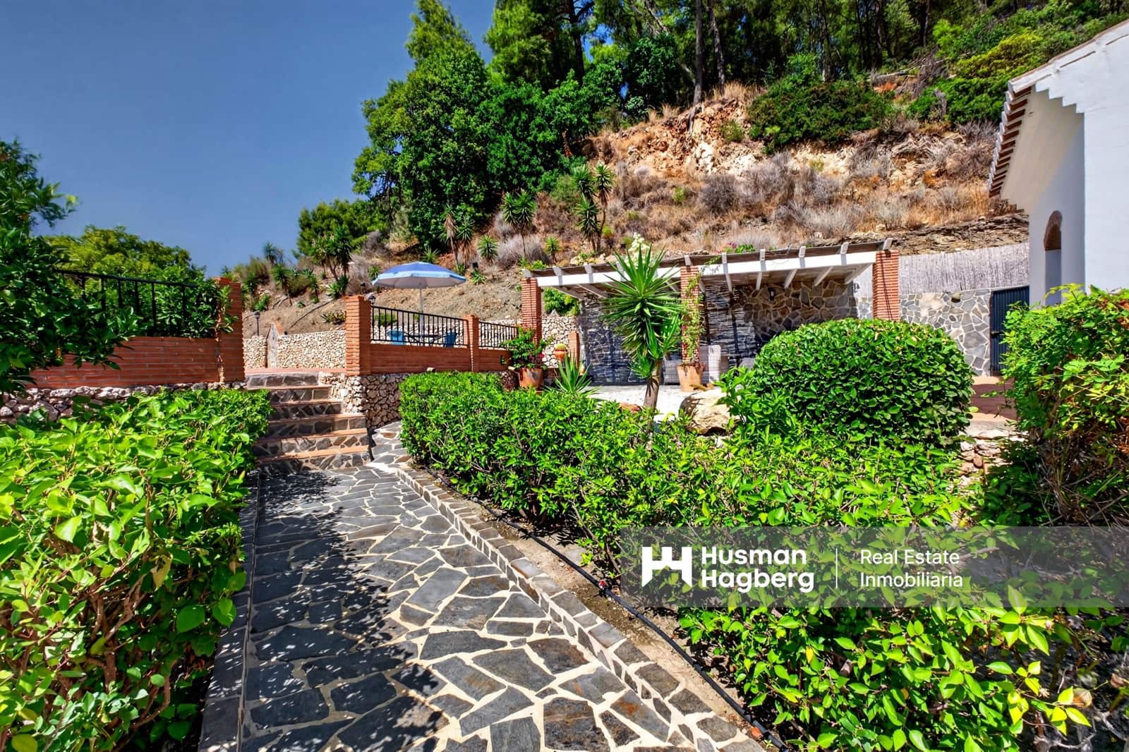 4 bedroom Villa for sale in Frigiliana with pool - € 950,000 (Ref: 10071029)