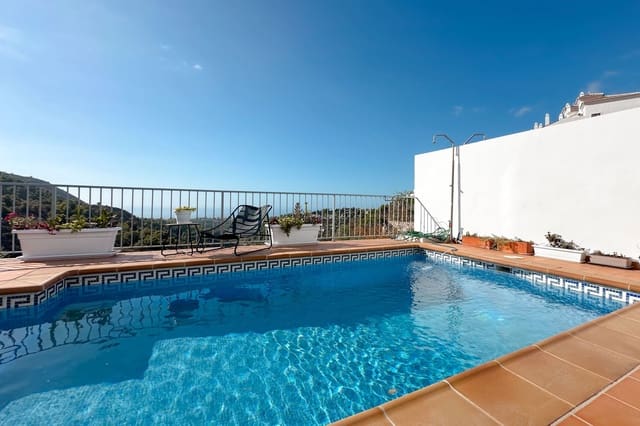3 bedroom Townhouse for sale in Frigiliana with pool - € 950,000 (Ref: 10077018)
