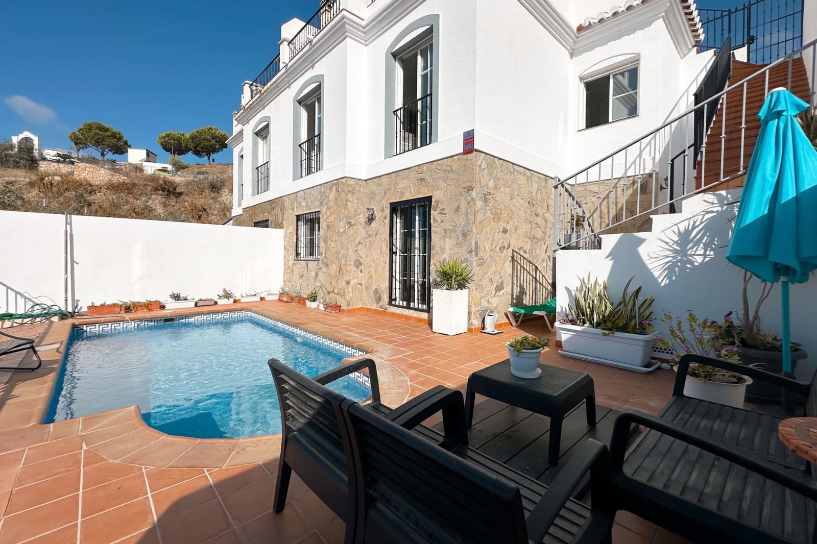 3 bedroom Townhouse for sale in Frigiliana with pool - € 950,000 (Ref: 10077018)