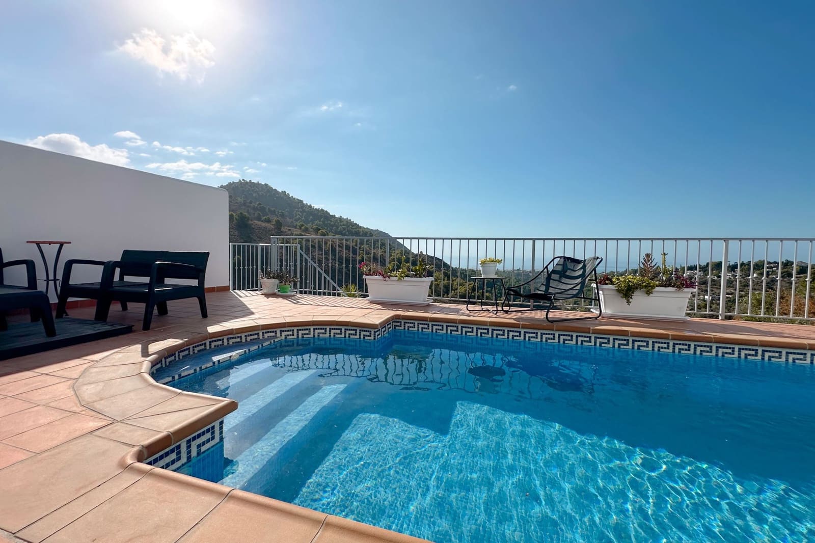 3 bedroom Townhouse for sale in Frigiliana with pool - € 950,000 (Ref: 10077018)