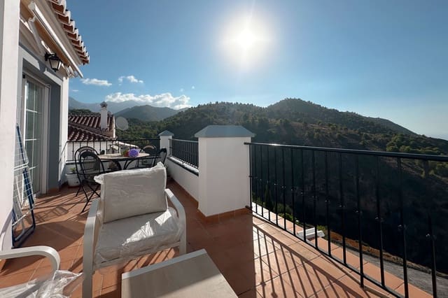 3 bedroom Townhouse for sale in Frigiliana with pool - € 950,000 (Ref: 10077018)