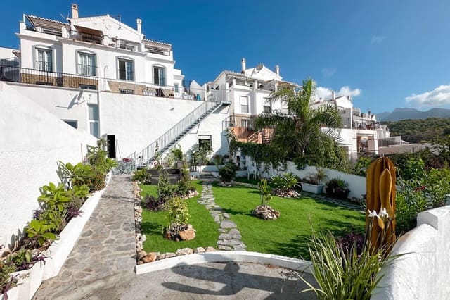 3 bedroom Townhouse for sale in Frigiliana with pool - € 950,000 (Ref: 10077018)