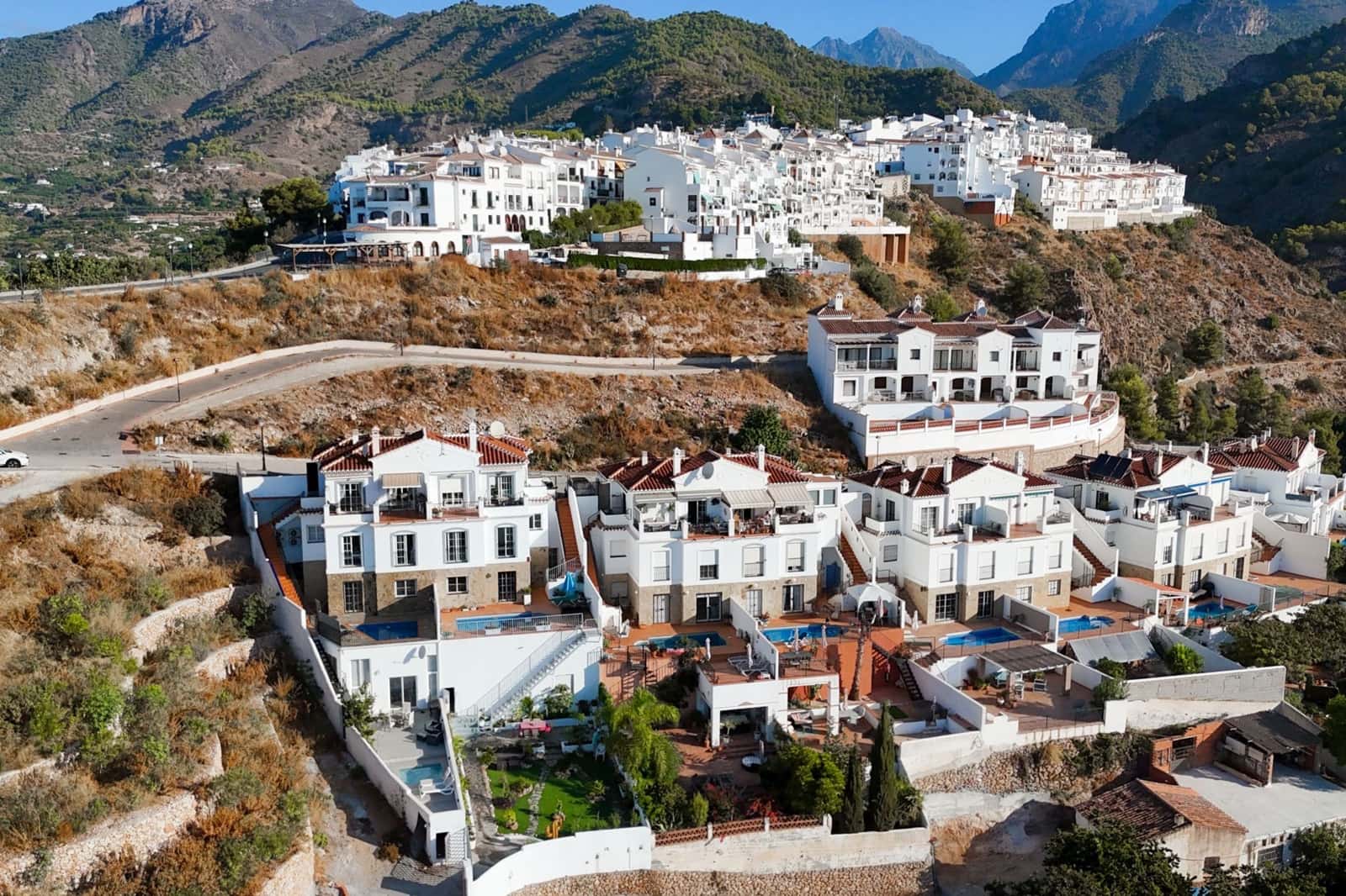 3 bedroom Townhouse for sale in Frigiliana with pool - € 950,000 (Ref: 10077018)
