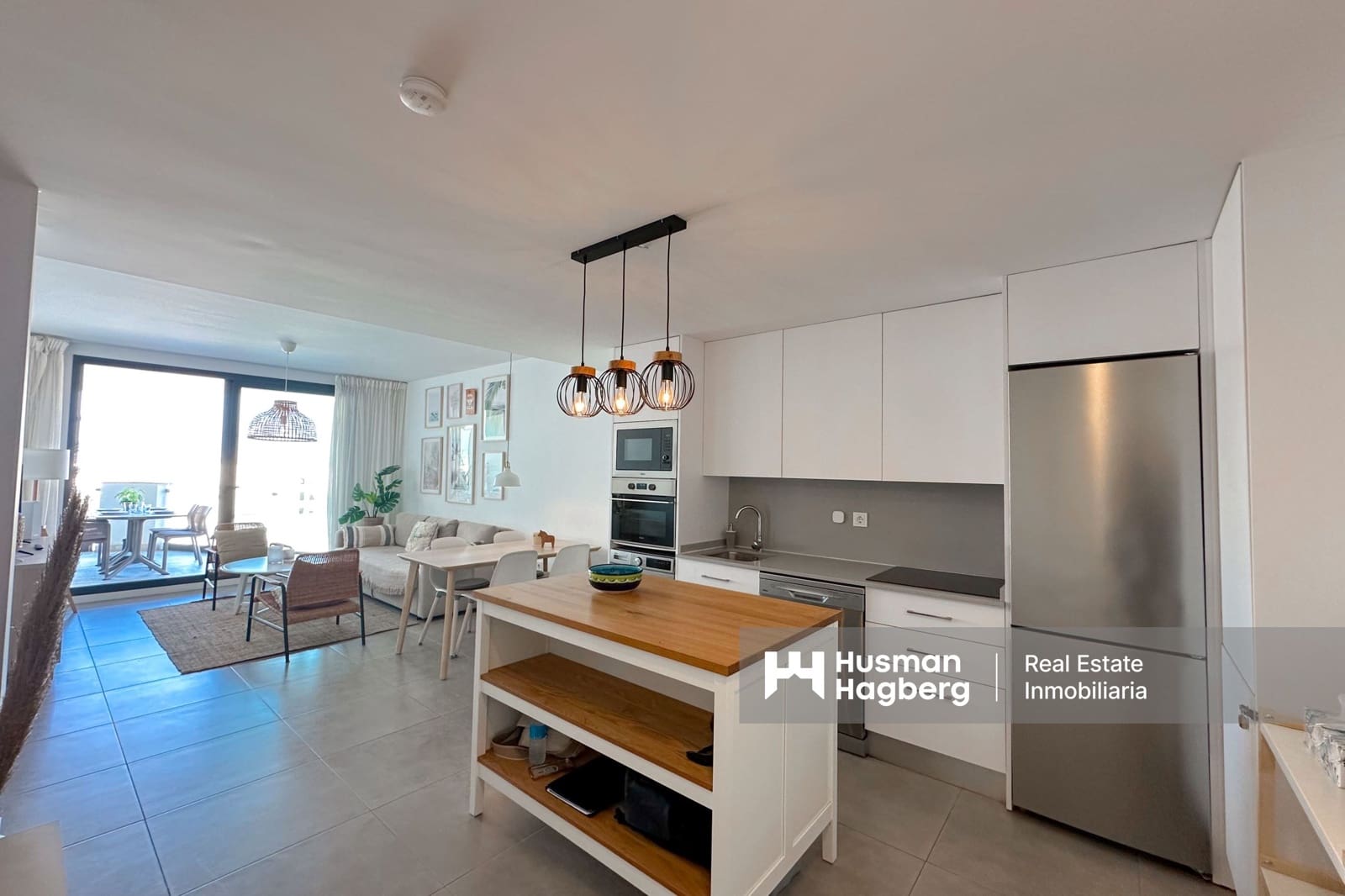 Apartamento de 2 habitaciones en Torrox en venta con piscina garaje - 325.000 € (Ref: 10135109)