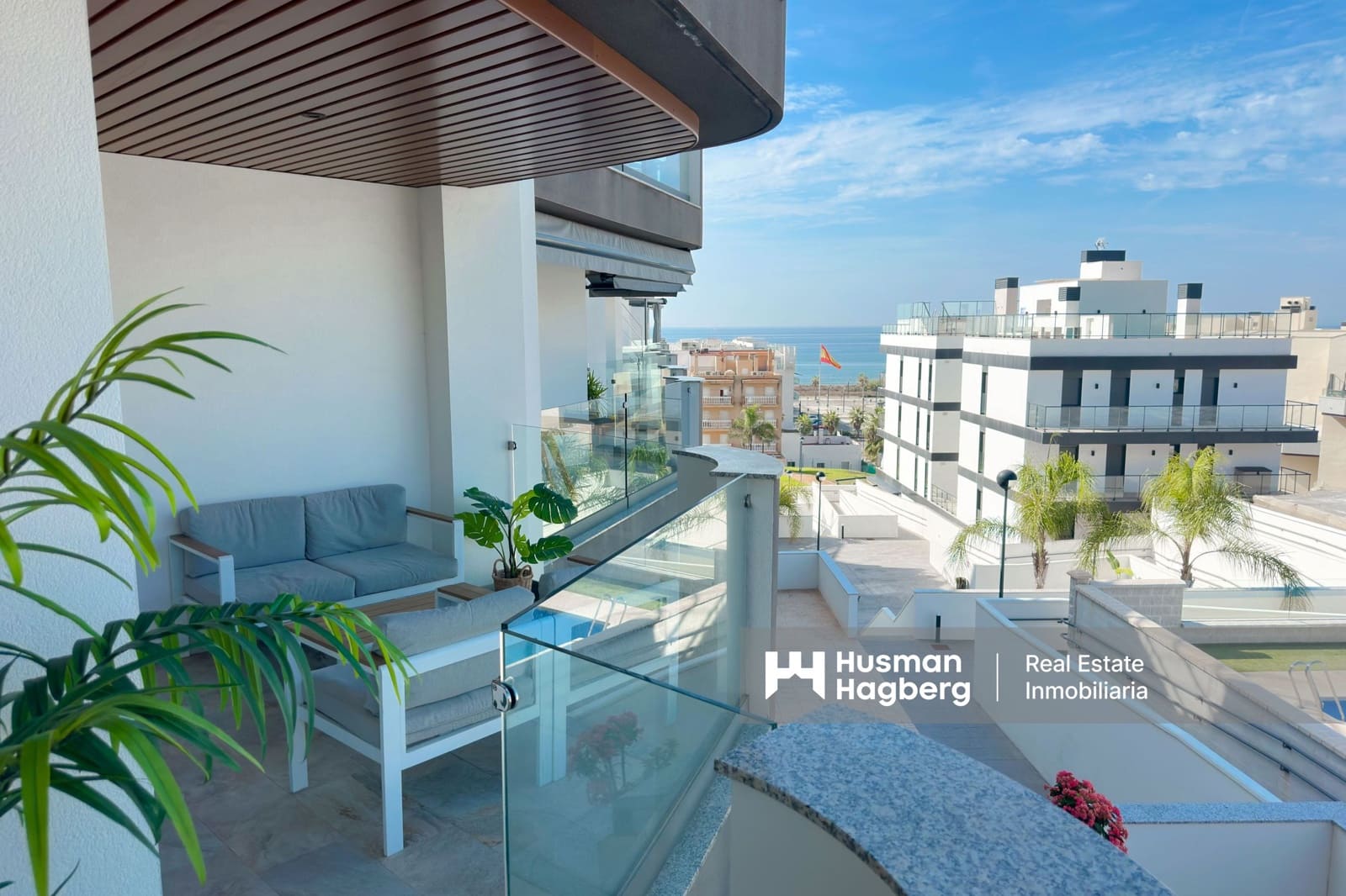 Apartamento de 2 habitaciones en Torrox en venta con piscina garaje - 325.000 € (Ref: 10135109)