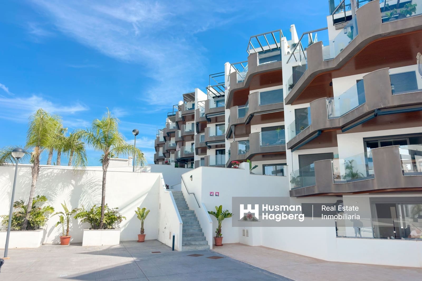 Apartamento de 2 habitaciones en Torrox en venta con piscina garaje - 325.000 € (Ref: 10135109)